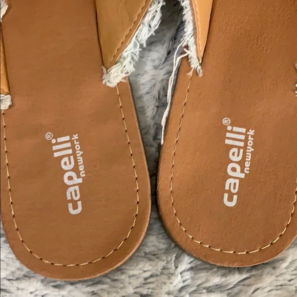 ⭐️🌸Capelli chambray raw hem criss cross slides - Picture 3 of 12